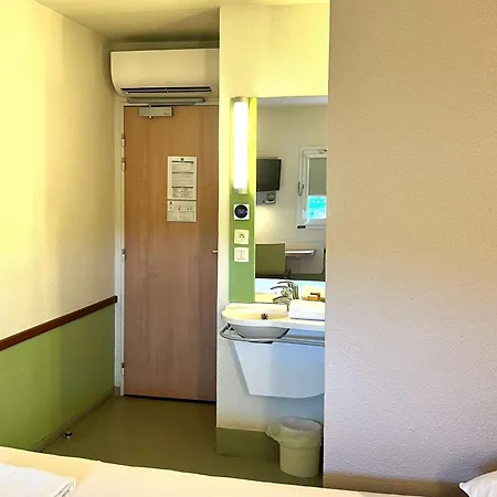 Hotel Ibis Budget Cosne Sur Loire Exterior photo