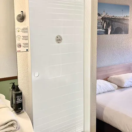 Hotel Ibis Budget Cosne Sur Loire Exterior photo