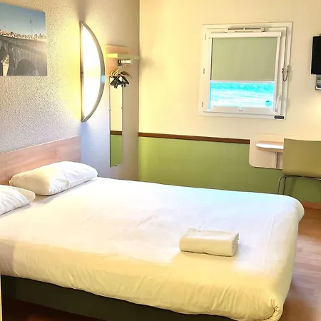 Hotel Ibis Budget Cosne Sur Loire Exterior photo
