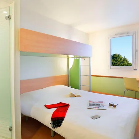 Hotel Ibis Budget Cosne Sur Loire Exterior photo