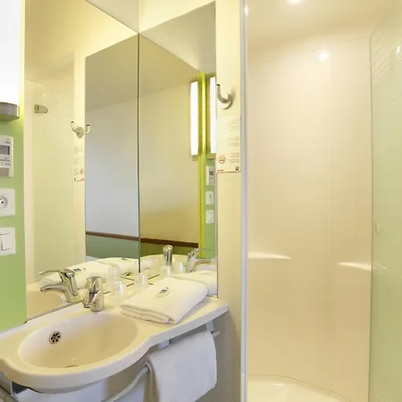 Hotel Ibis Budget Cosne Sur Loire Exterior photo