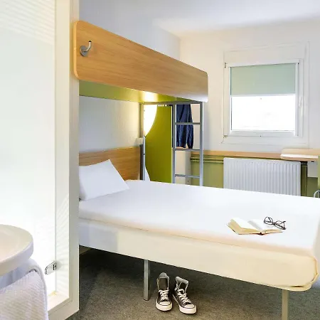 Hotel Ibis Budget Cosne Sur Loire Exterior photo