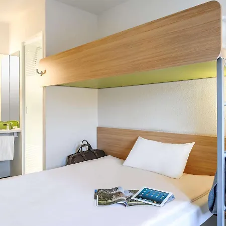 Hotel Ibis Budget Cosne Sur Loire Exterior photo
