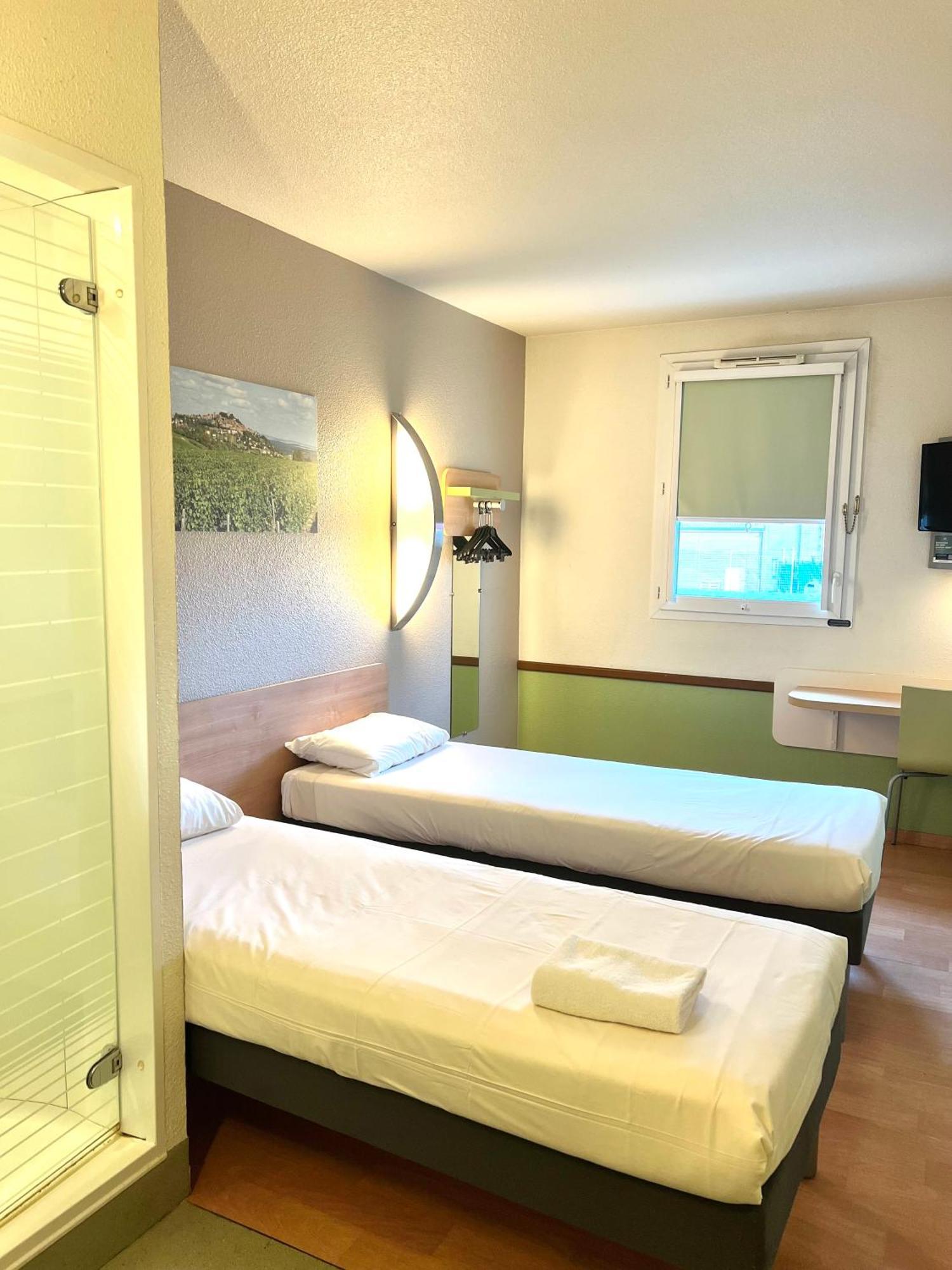 Ibis Budget Sur Loire 2*
