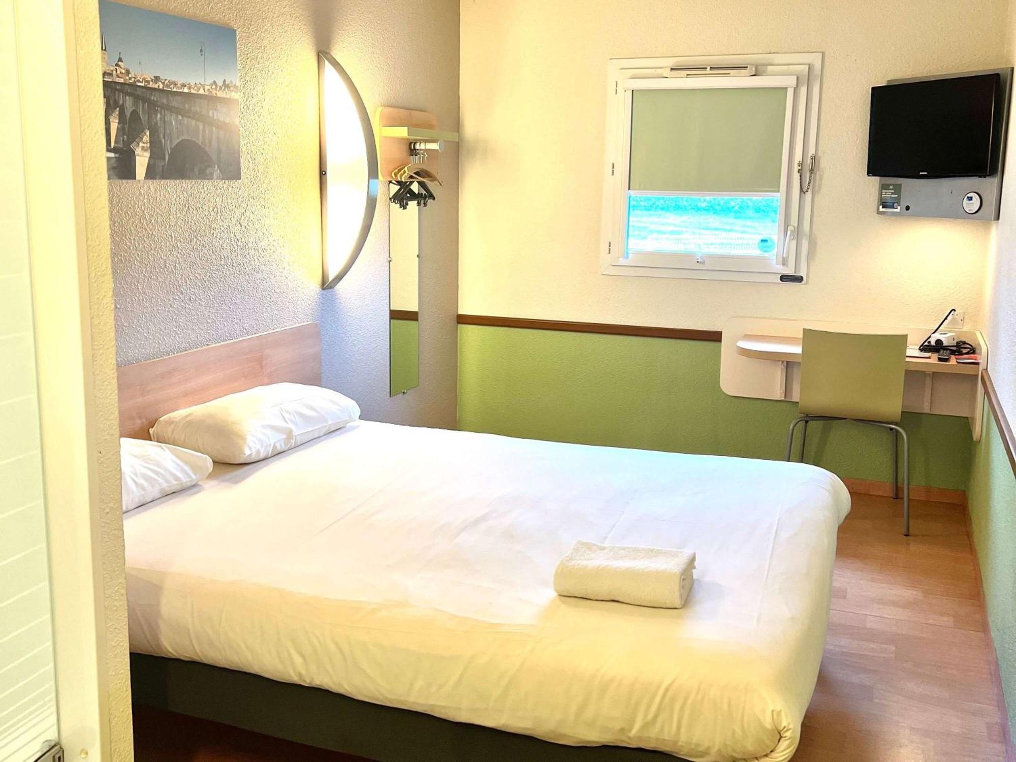 Ibis Budget Sur Loire 2*