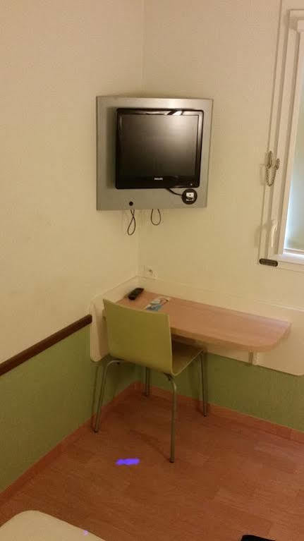 Hotel Ibis Budget Sur Loire