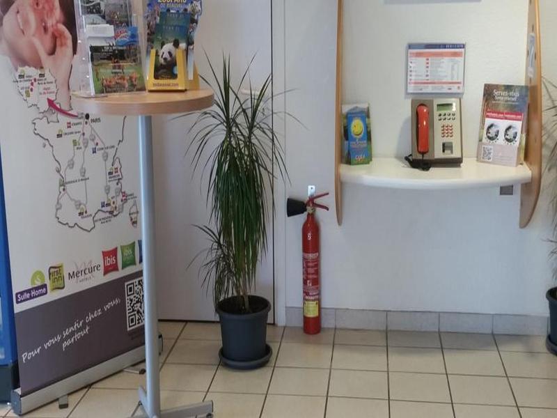 Ibis Budget Sur Loire Hotel 2*